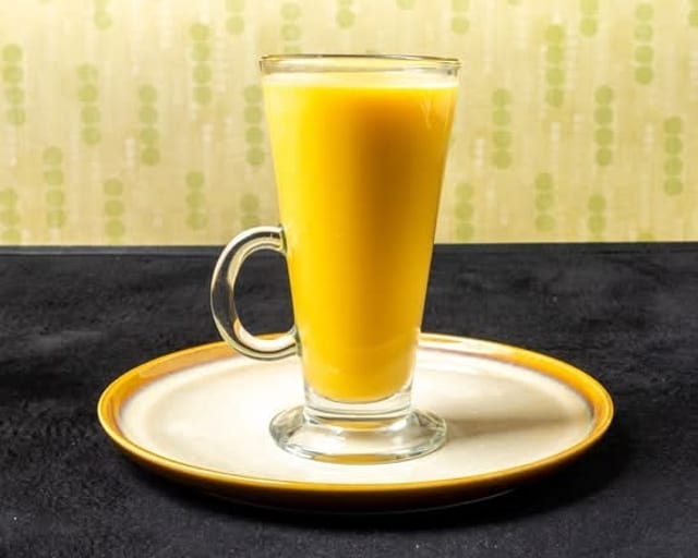 MED - MANGO LASSI.