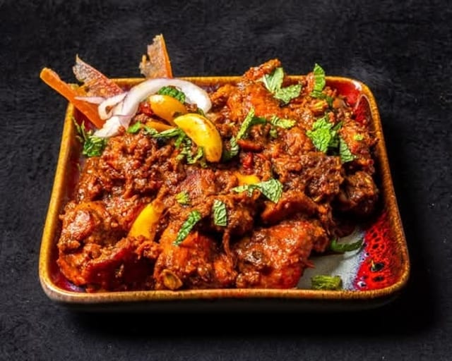 HALF - KARAIKUDI CHICKEN DRY.